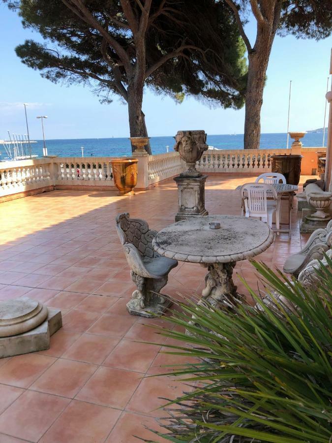 Hotel Martinengo Sainte-Maxime Exterior foto